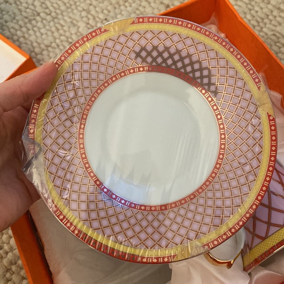 Fine Porcelain Tea Cup Set for Two Brand New - Picture 5 of 8